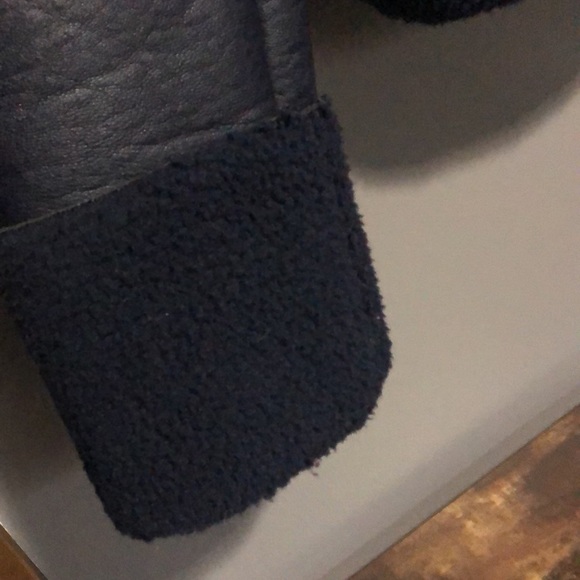 Guess Sherpa/ Shearling faux leather cropped bomber coat - Picture 4 of 14